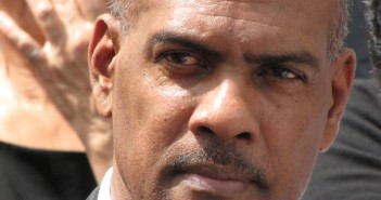 Economie Bleue : Serge LETCHIMY interpelle le gouvernement